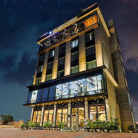 Clarion Hotel Déhrádún Exteriér fotografie